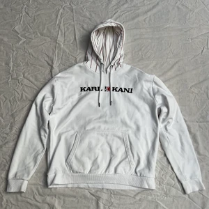 Karl Kani hoodie - Hoodie från Karl Kani i bra skick, storlek L oversized :)