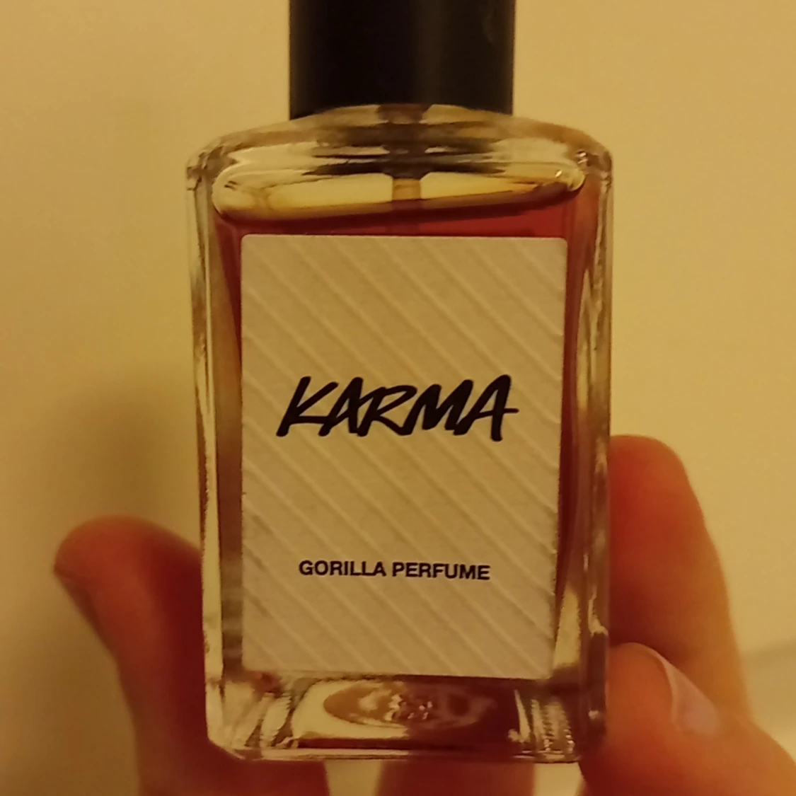 "KARMA" parfym från LUSH. Nypris 400kr. - 90