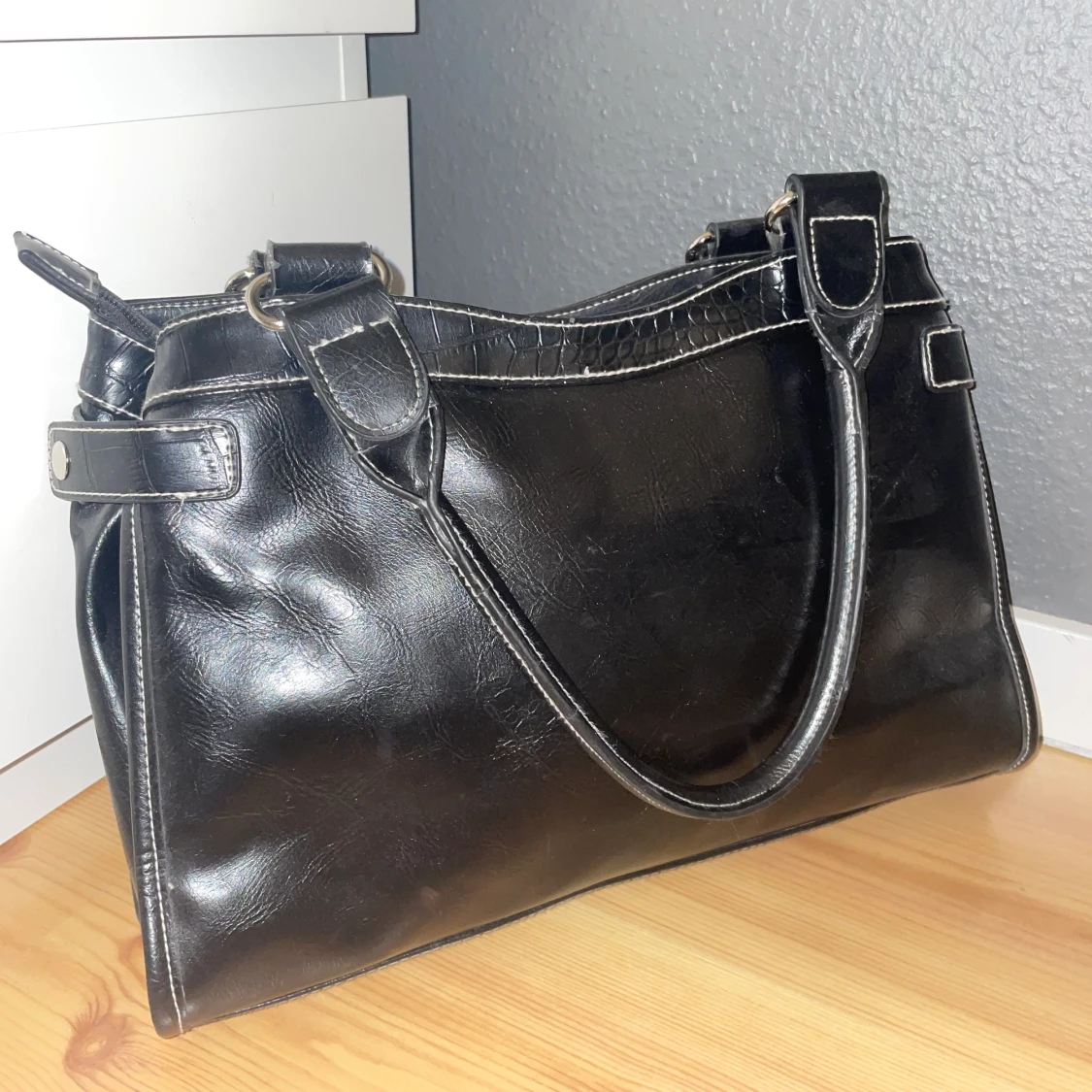 Svart väska  - 90