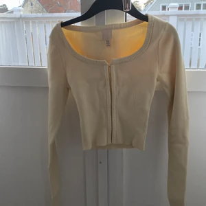 Fin - Aldrig använd och väldigt fin älskar den men jag har så mycket annat så någon annan kanske andväder den mer💗