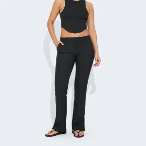 Vera Petite Kostymbyxor  - Vera Petite Kostymbyxor från Bikbok i storlek 38, endast använda en gång❣️Lågmidjade!