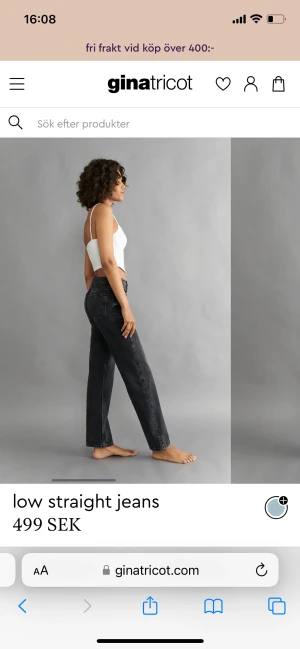 Low waist jeans  - Säljer dessa low waist jeans i storlek 34 då det inte passade mig till storleken, aldrig använda bara testade få gånger🤍