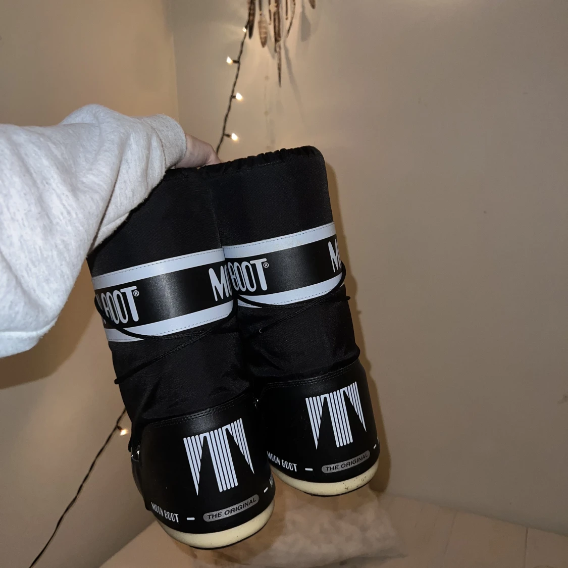 Svarta höga moon boots  - 91