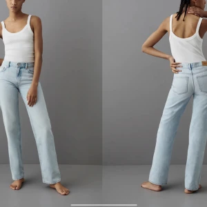 Lowrise straight jeans  - Ginas jättefin Low rise straight jeans i classic blue. Tyvärr råka jag köpa dom i fel storlek så har aldrig fått användning av dem. Lappen sitter kvar så dom är i nyskick!👌🥰