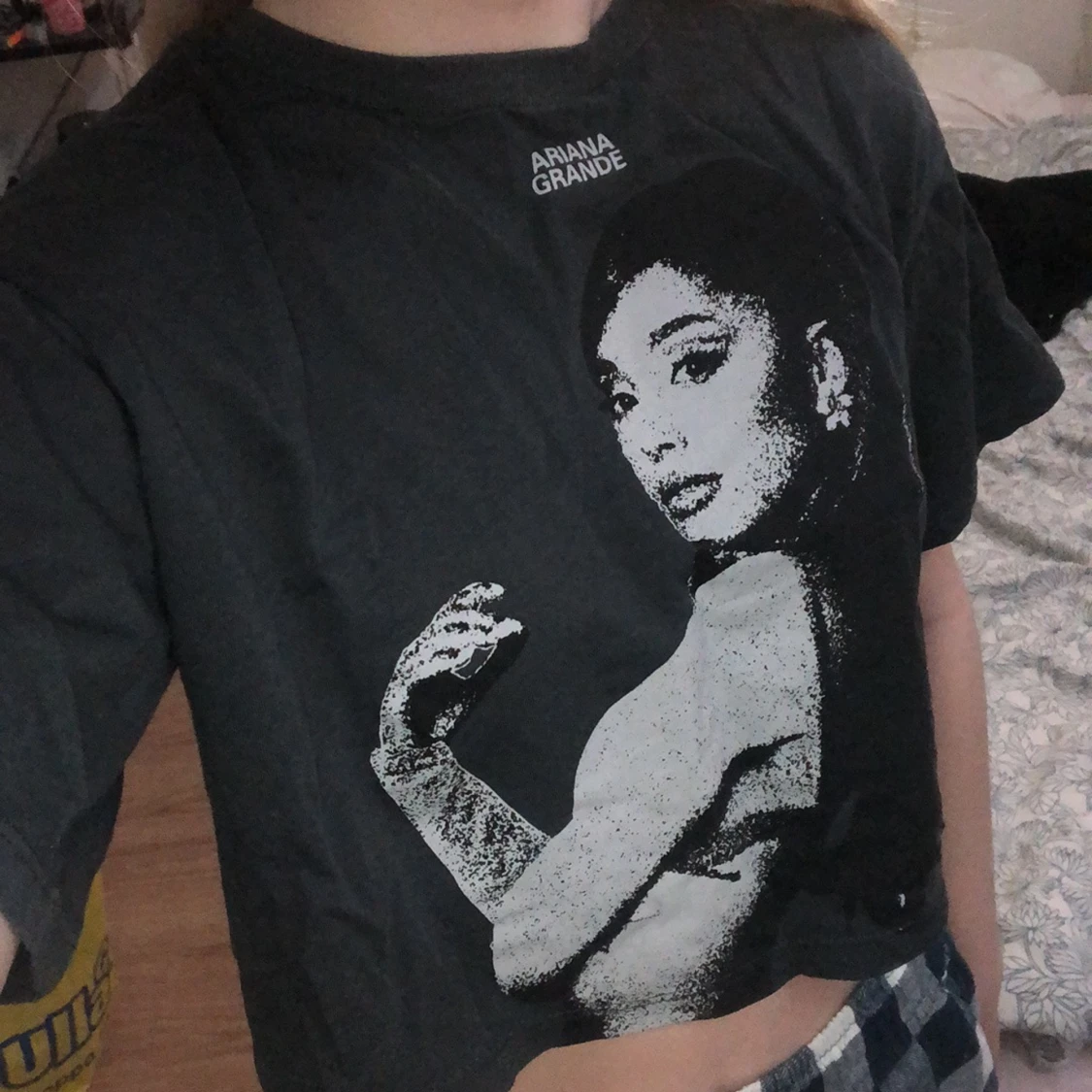 Ariana Grande Croptop  - 91