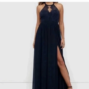 Balklänning  - Balklänning från Nelly använda en gång 