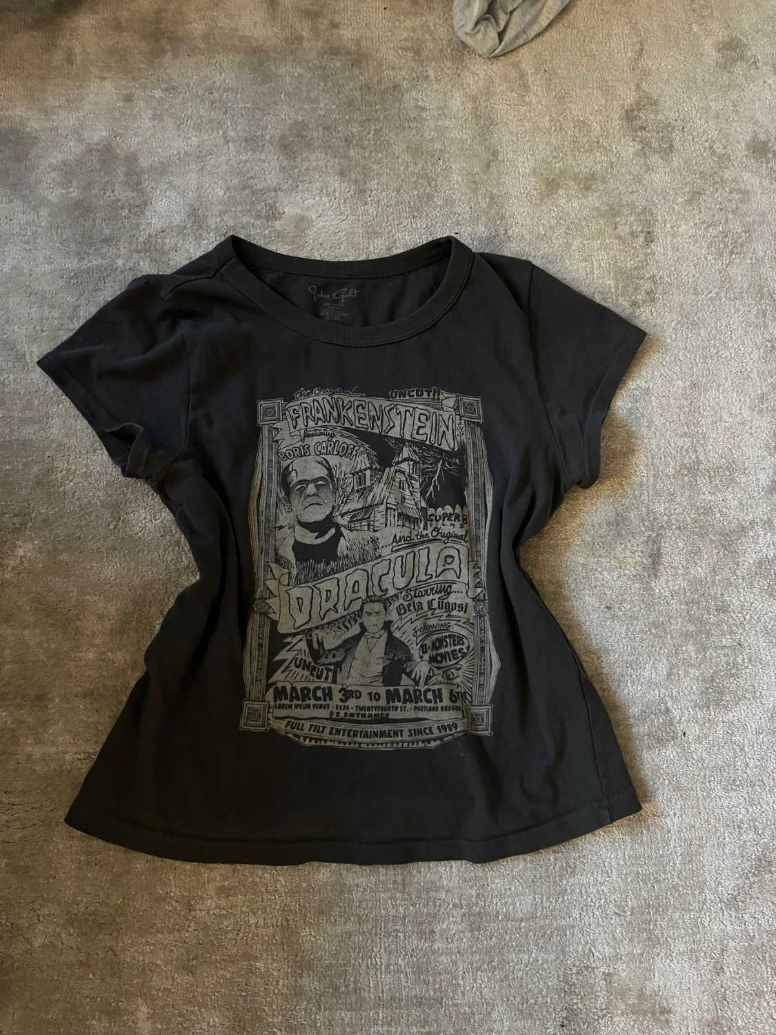 baby tee med tryck brandy melville 