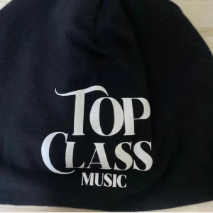 Top Class mössa  - Söker 