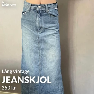 Vintage jeanskjol - Lång vintage jeanskjol från tidigt -00 tal. 