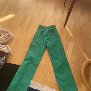 Gröna jeans - Inte använda, mycket snygga 