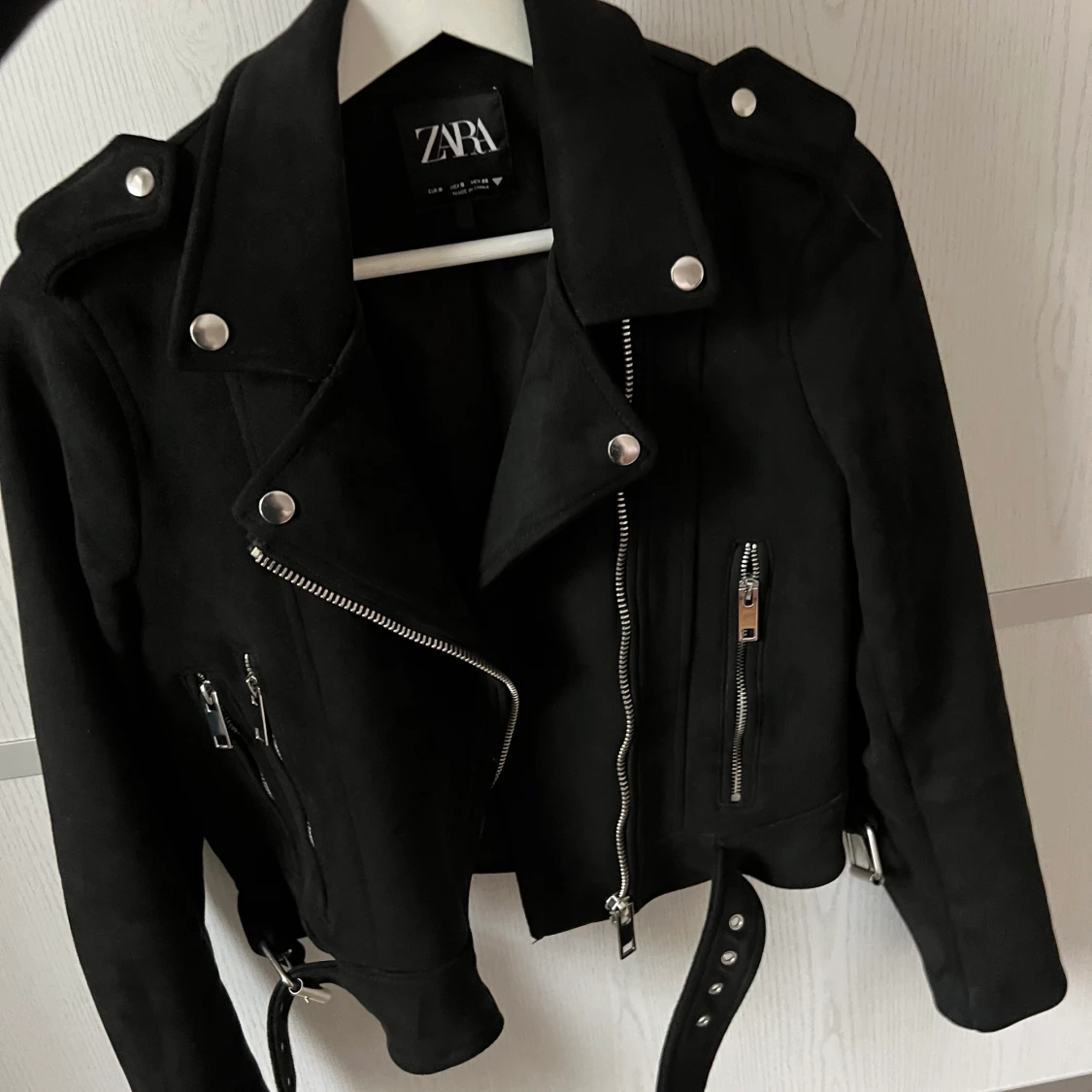 Skinnjacka i mocka från zara