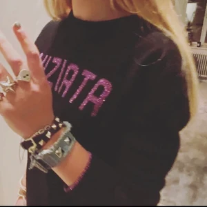 Nitarmband - Säljer detta supercoola och snygga nitarmbandet❤️‍🔥❤️‍🔥