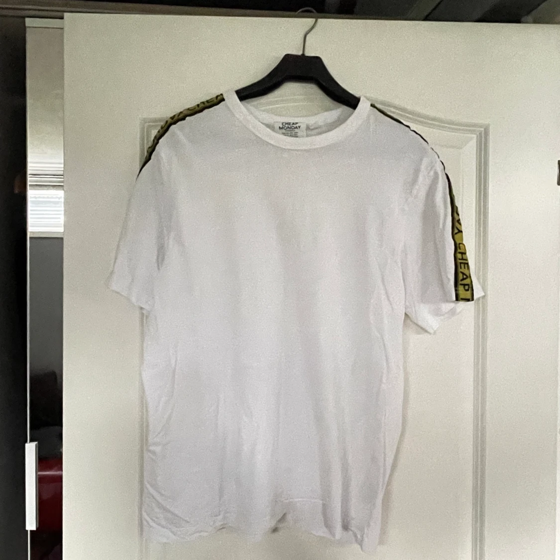 Cheap monday T-shirt 