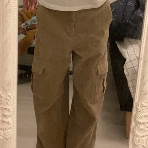 Cargobyxor  - Köpte från Gina användat 2ggr typ ganska ny och mjuka