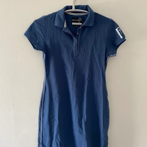 Pelle P Kläning  - Marinblå fin Pelle P Kläning. Storlek S💞 Knappt använd.  Köparen står för frakten. 📦