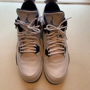 Air Jordan 4 Legend Blue 2015 - 8.5/10 condition