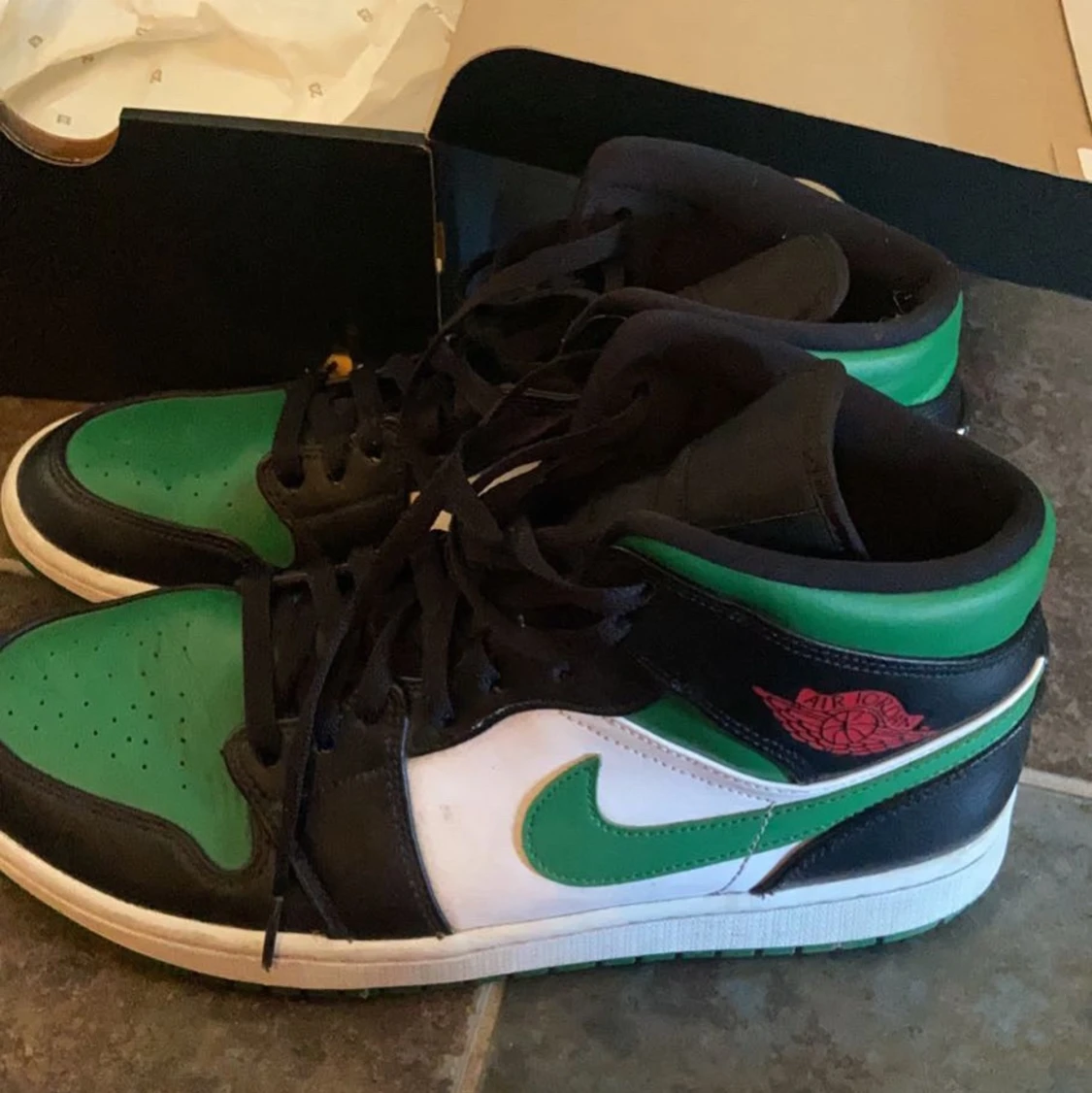 Jordan 1’s mid green toe - 90