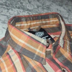 Dickies skjorta - Härlig skjorta med skönt material. Funkar till allt