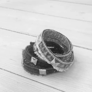 Nitarmband  - Sjukt snygga nit armband Grå/svart - 200kr Blå -200kr  Eller köp båda för 300kr  Modell 008