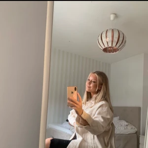 Jacka  - Manchester jacka ifrån Zara💞💞 Rätt så använd men i bra skick, Köparen står för frakt!