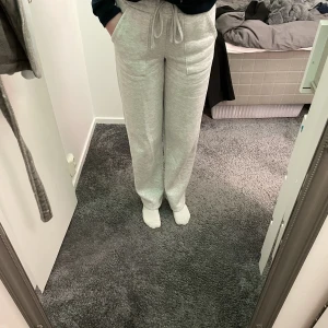 Lager 157 byxor - Byxorna är inte använda och är i storlek xs