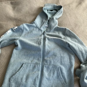 Under armour  - Under Armoue