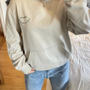 Adanola hoodie  - Adanola hoodie m luva, greige färg som ej används🌱 Har råkat klippa bort storlekslappen men passar S/M💕