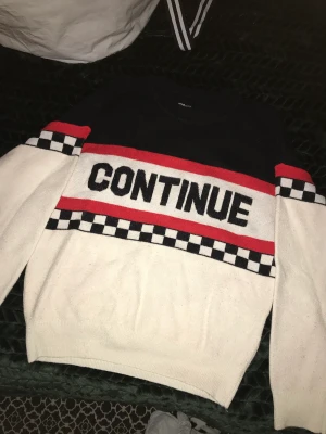 Stickad tröja - Stickad tröja (ej ull).