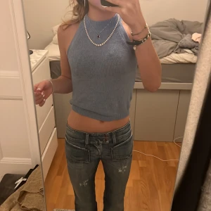 Ljusblå topp - En jättesöt ljusblå topp som är fin till sommaren eller nu💕