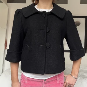 Kappa! - Så snygg kappa med trekvartsärm😍står storlek 40 men skulle säga att den sitter som s/m