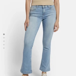 Ltb Jeans bootcut  - Bootcut Ltb jeans i storlek 27/32 men stretchiga så passar 28/32 också. Midwaist. fint skick