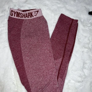 Gymshark flex leggings - Gymshark flex leggings i nyskick. Använda ett fåtal gånger. 🤍 Strl S.  