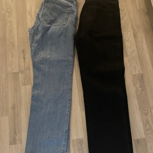 Weekday jeans - Två par jeans från Weekday modell Rowe. Storlek 29/30