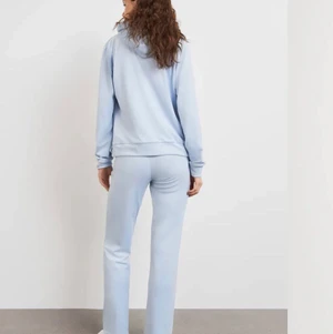 Gina trickot storlek xs  - Säljer denhär dressen från Gina i färgen ljusblå i storlek xs