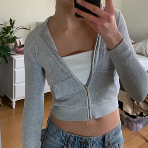 Juicy zipup - Juicy zipup 🤍 size 8 men funkar som Xxs/s