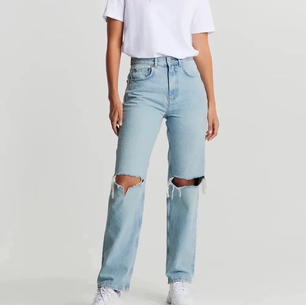 90s High Waits jeans från Ginatricot❤️‍🔥 Storlek 38! 📦 60kr frakt . Kjolar.