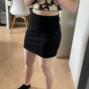 Kjol  - Fin kjol från cubus som säljs för 40kr+frakt