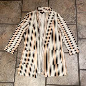 Amisu kavaj  - New Amisu kavaj. Material: 49%polyester, 49%viskose,2%elasthan. Washable on 30. Made in China. 