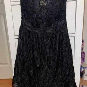Klänning oanvänd  - Helt oanvänd. Super fin klänning 