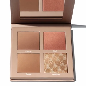 Caia classy - Säljer min caia palett använd fem gånger men tjänar ej att den passar mig säljer den för 200 med inräknad frakt❤️