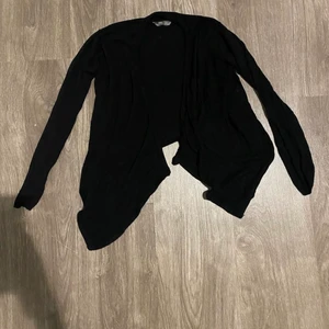 Kofta  - Denna kofta tvättas innan man får den hem levererad 