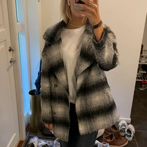 Kappa💞 - Så cool kappa, storlek xs men skulle säga att den passar xs-m🥰💕