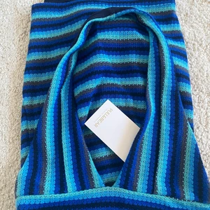 Halterneck klänning - Säljer denna super fina klänningen från PULL&BEAR, storlek S. Aldrig använd