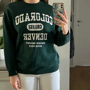 Grön sweatshirt - Super bekväm sweatshirt som knappt varit använd💚