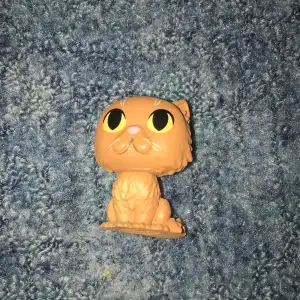 Hermione grangers katt krumben POP figur  Saknar låda   Köparen står för frakt 