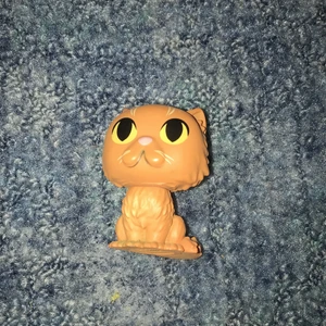 Hermiones katt krumben POP figur  - Hermione grangers katt krumben POP figur  Saknar låda   Köparen står för frakt 