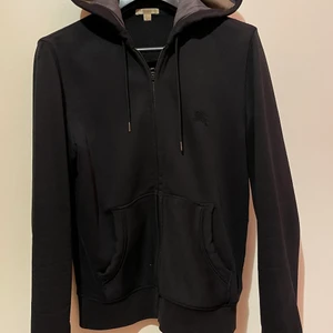 Burberry - Burberry zip hoodie  Storlek M 7/10 cond