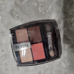 Isadora ögonskugga palette - Isadora ögonskugga palette. Frakt ingår i priset.