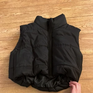 Super snygg väst! - Knappt använd! Aldrig tvättat