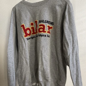 ahlgrens bilar tröja - frän tröja från ahlgrens bilar 😜fint skick storlek XL men mer som M/L